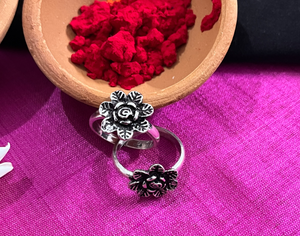 Leafy Rose Toe Ring