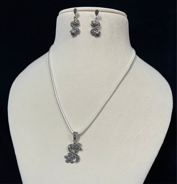 Marcasite Dual Flower Pendent Set